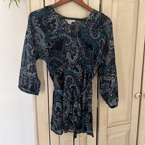 Motherhood maternity top (M) sheer